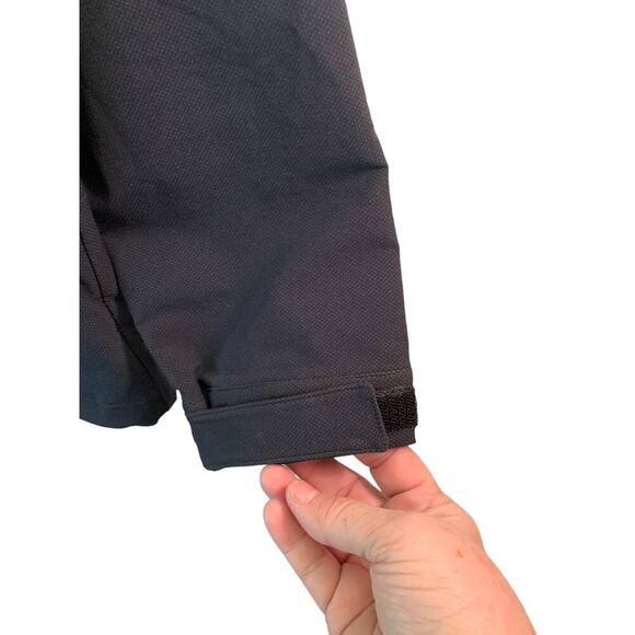 UNDER ARMOUR Women’s Black Zip Up Jacket / Size: Medium - Picture 8 of 11